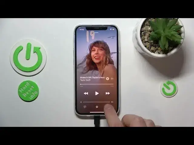 Video thumbnail for Loop Your Favorite Song: Repeating Tracks on Apple Music!