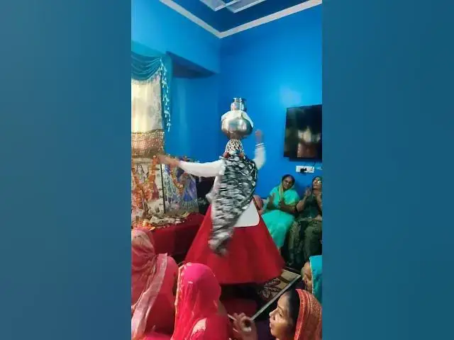 Video thumbnail for मेरी दोहगड़ पे दो सर्प लड़े #happy_lokgeet #trending #वायरल#डांस