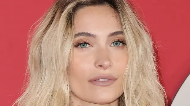 Video thumbnail for Paris Jackson Gets Brutally Honest About Sobriety Struggles And Sparks Fan Reactions