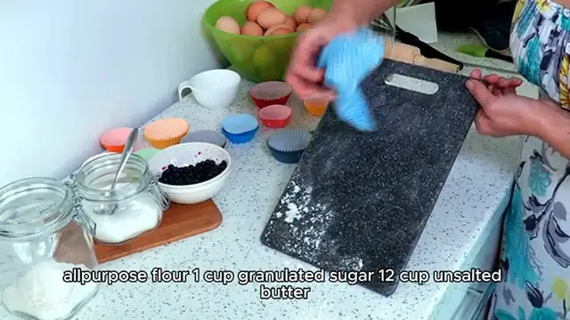 Video thumbnail for Blueberry Coffee Cake recipe