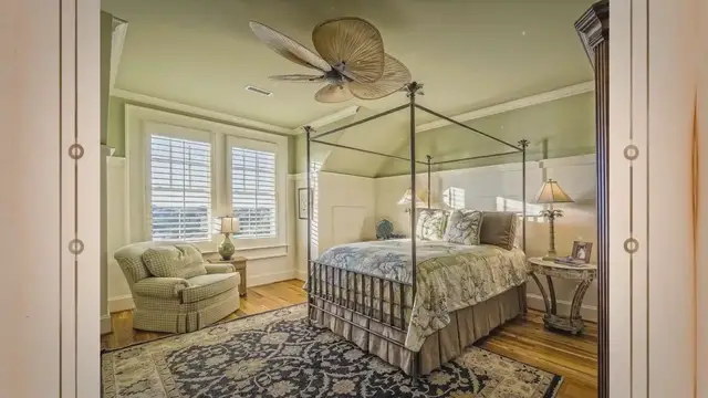 'Video thumbnail for The Top 10 Feng Shui Bedroom Tips [REVIEWED]'