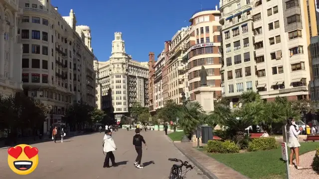 Video thumbnail for How Is Valencia Now? A Walk In The Center Of The Stunning Spanish City
