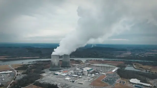 Video thumbnail for How Does a Coal Power Plant Work?