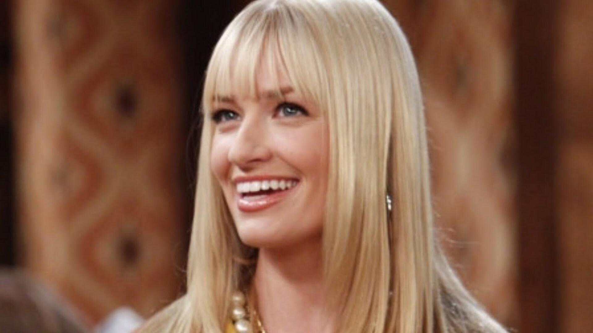 Video thumbnail for Beth Behrs Tells All About The Unexpected 2 Broke Girls Ending