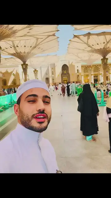 Video thumbnail for Muhammad Tariq's tribute to Madina Shareef through recitation