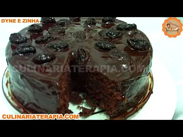 Video thumbnail for BOLO DE NOIVA PARA CASAMENTO PERNAMBUCANO - BOLO DE CHOCOLATE COM FRUTAS AO RUM OU VINHO MOSCATEL