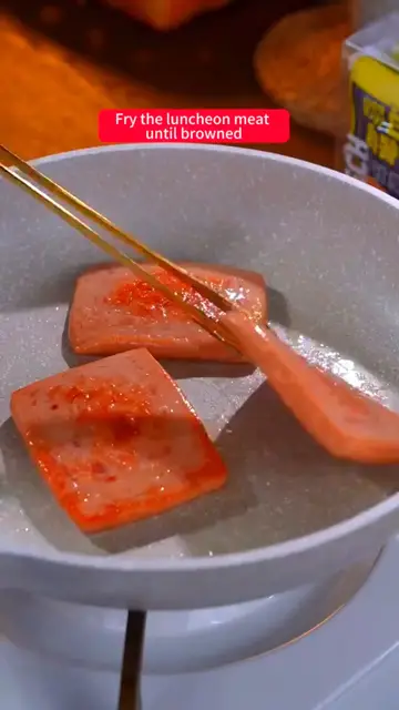 Video thumbnail for Yummy breakfast sandwich recipe