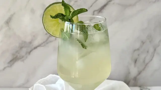 Video thumbnail for Floral And Fizzy Hugo Spritz Recipe
