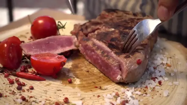 'Video thumbnail for Saying This When Ordering Steak Makes You Look Like An Amateur'