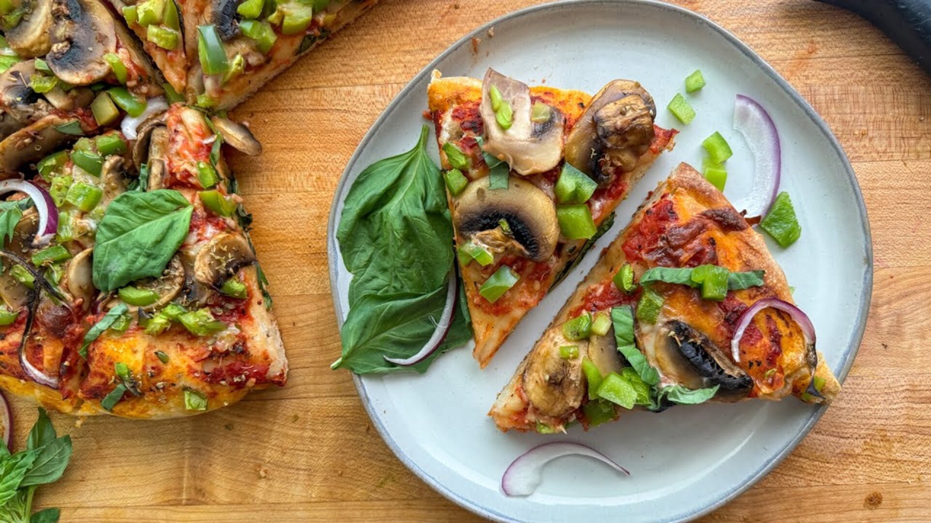 Video thumbnail for Veggie Lovers Cast Iron Pizza Recipe