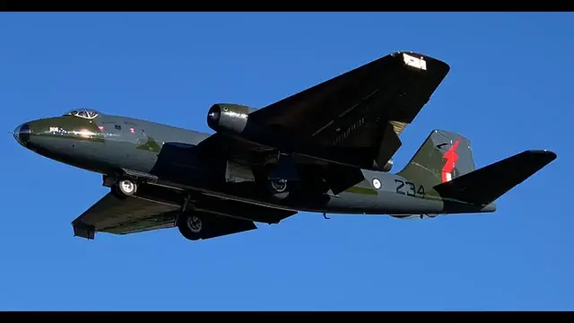 Video thumbnail for English Electric Canberra TT 18 WJ680 Flies
