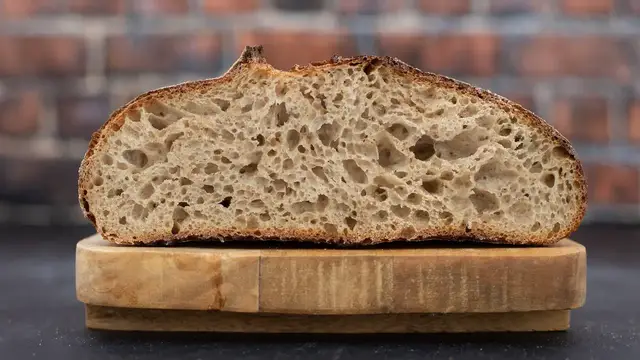 Video thumbnail for Importance of preheating when baking sourdough bread | Do you really need to? | Foodgeek