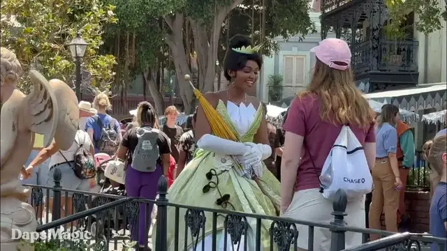 Video thumbnail for Princess Tiana in New Orleans Square at Disneyland 4K