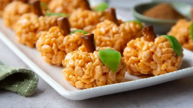 'Video thumbnail for Spiced Rice Krispie Pumpkins Recipe'