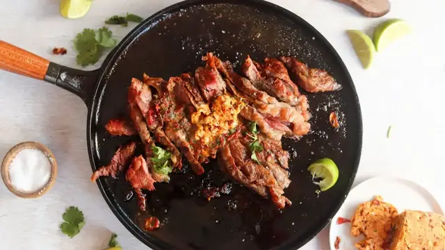 Video thumbnail for Smoky Chipotle Steak With Chipotle Butter Recipe