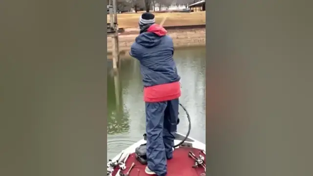 Video thumbnail for How to (not) skip cast #fail #fishing #shorts #bassfishing