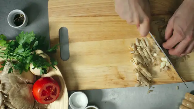 Video thumbnail for Foods & Garden Tips (40)