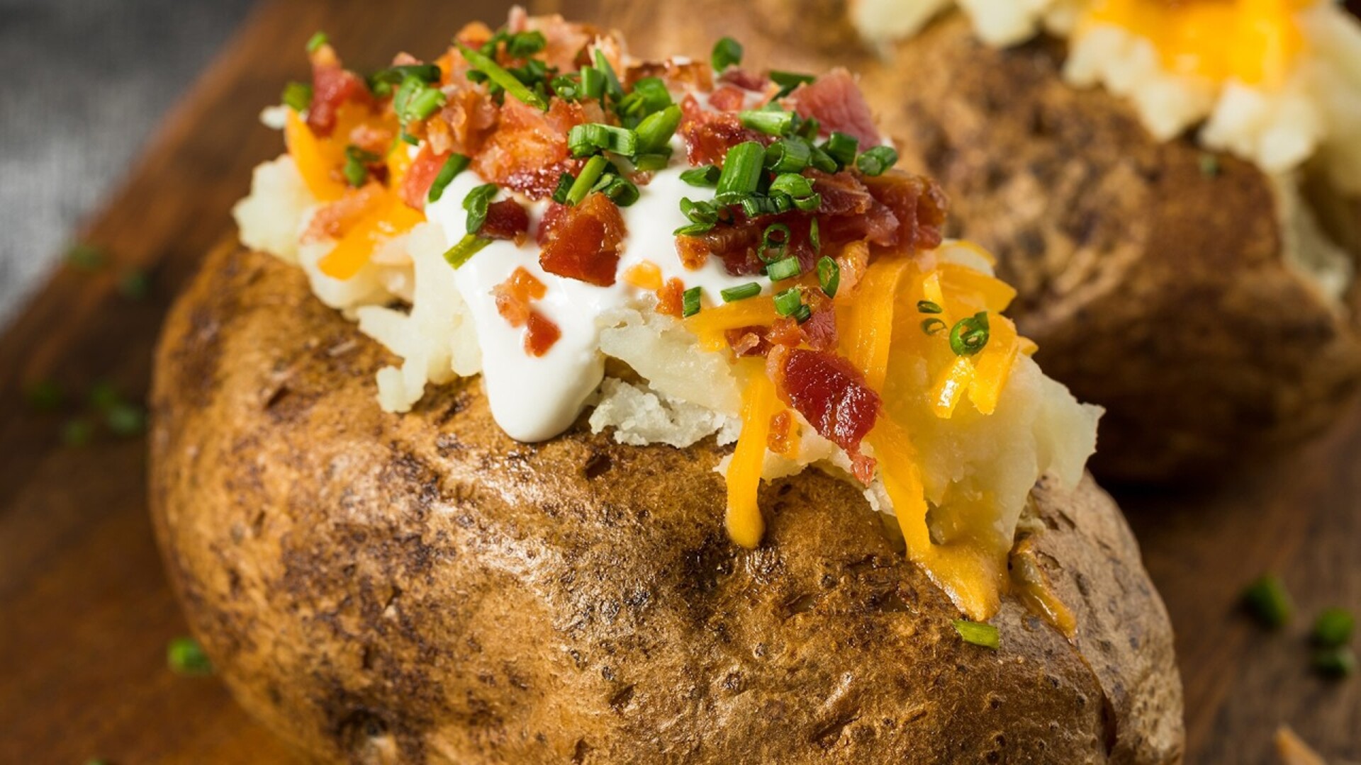 Video thumbnail for The Real Reason Potatoes Taste So Much Better At A Steakhouse