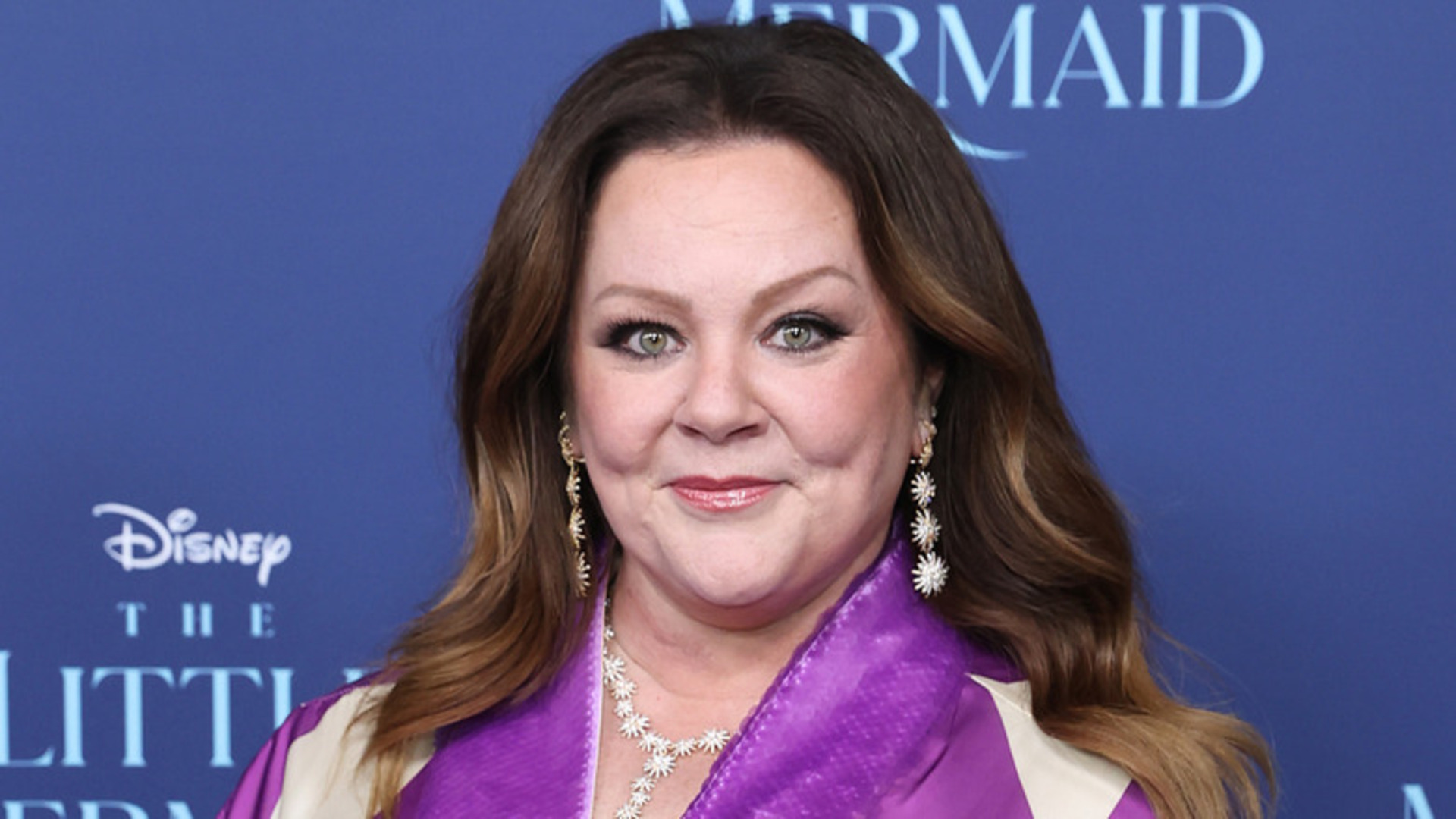 Video thumbnail for Melissa McCarthy's 'Ozempic Face' Transformation Has Heads Turning