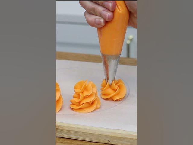 Video thumbnail for Use this hack for perfect piping! #shorts #cake #piping #cakeshorts horts