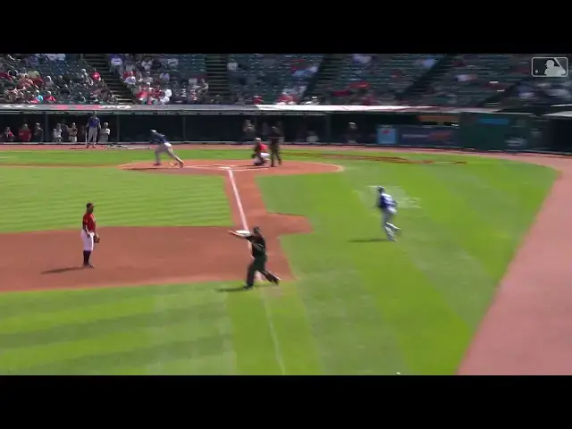 'Video thumbnail for Salvador Perez's RBI double 09/27/2021'