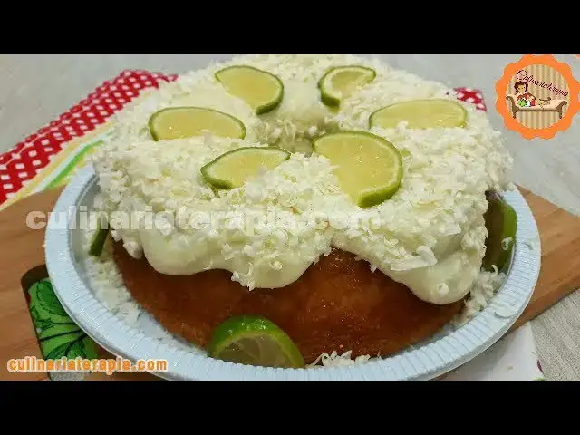 Video thumbnail for Receita de Bolo Fofinho de Limão e Chocolate
