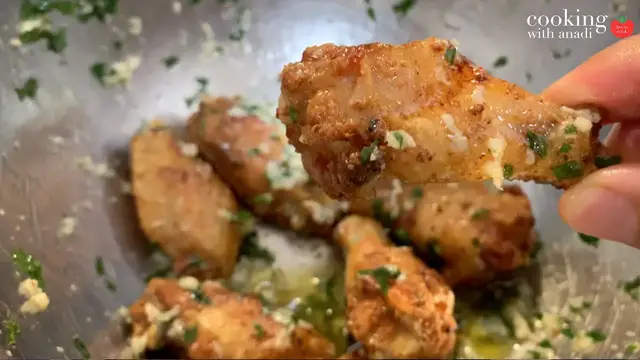 Video thumbnail for Air Fryer vs. Oven: Which is Better for Garlic Parmesan Wings?