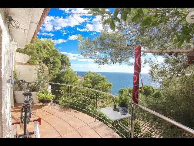 Video thumbnail for Apartment in Javea for sale in Alicante  Beds 3 Baths 2 € 250,000 Spanish Casa Properties