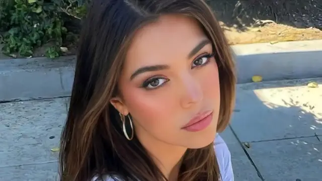 'Video thumbnail for Sylvester Stallone's Daughter, Sistine, Grew Up To Be Gorgeous'