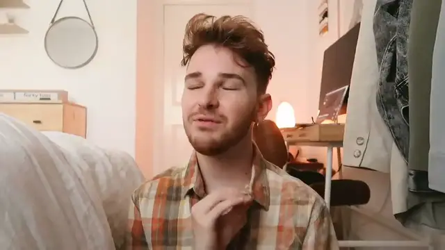 Video thumbnail for DIY DOLLAR STORE ROOM DECOR