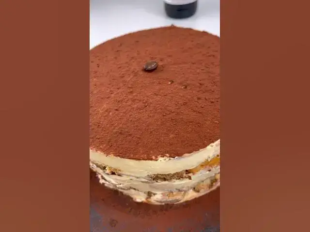 Video thumbnail for TIRAMISÙ CAKE 🍰☕️ #tiramisu #tiramisurecipe #cuisineitalienne #recetteitalienne