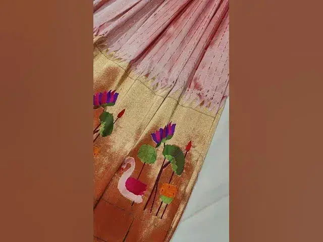 Video thumbnail for Handwoven lehenga fabric 4 meters 🦢 swan design.Onion pink colour.Fine quality book fast 🎆🎇 #lehenga