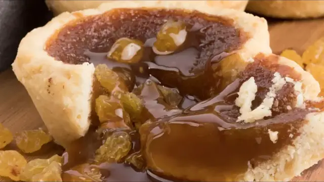 'Video thumbnail for Iconic Canadian Foods You Need To Try Before You Die'