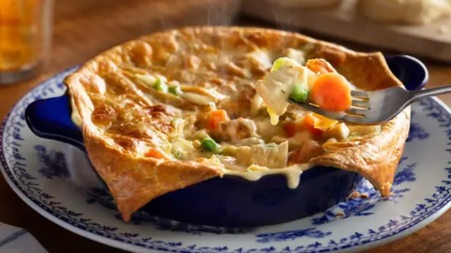 'Video thumbnail for Popular Chain Restaurant Chicken Pot Pies Ranked'