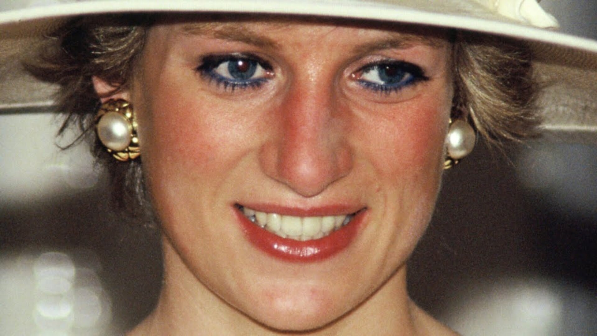 Video thumbnail for Why Princess Diana's Casket Wasn't Open During Her Funeral