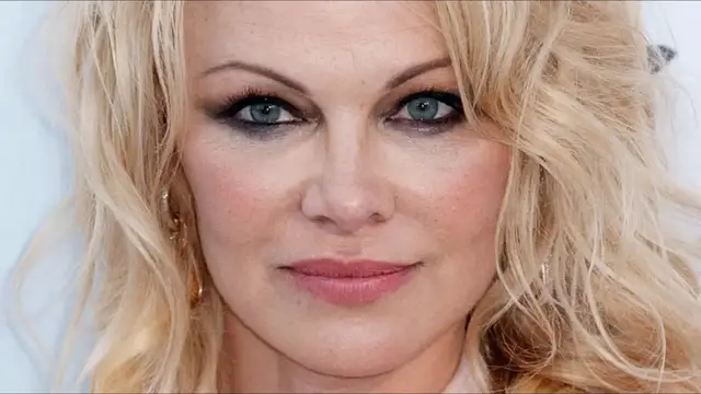 Video thumbnail for Famous People Pamela Anderson Absolutely Can't Stand