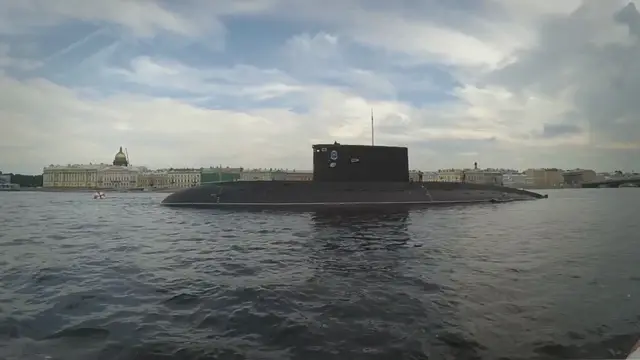 Video thumbnail for Submarine Design and Working of Nuclear Submarine