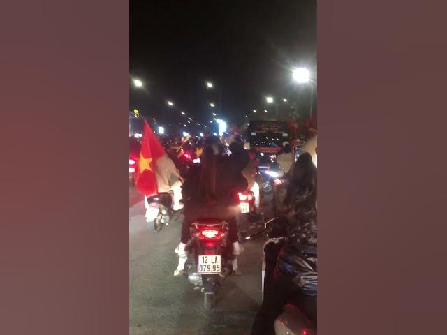 Video thumbnail for Lạng Sơn Bão Đêm Việt Nam - Thái Lan