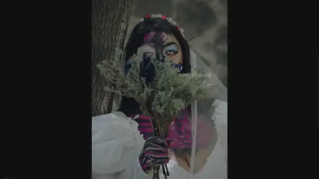 Video thumbnail for Dreaming of a woman dressed as a bride