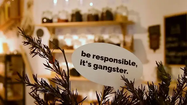 Video thumbnail for Unverpackt einkaufen – zu Besuch in der Füllbar Witten