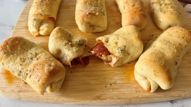 Video thumbnail for West Virginia Pepperoni Rolls Recipe