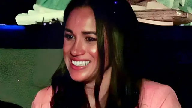 Video thumbnail for Times Royal Body Language Hinted There Was Trouble In Paradise