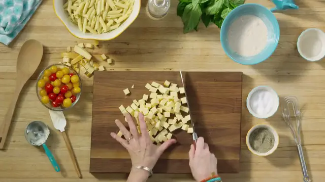 Video thumbnail for Spicy Pasta Salad(720P HD)