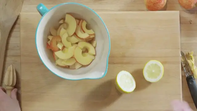 Video thumbnail for Apple Tart by The Pioneer Woman(720P HD)