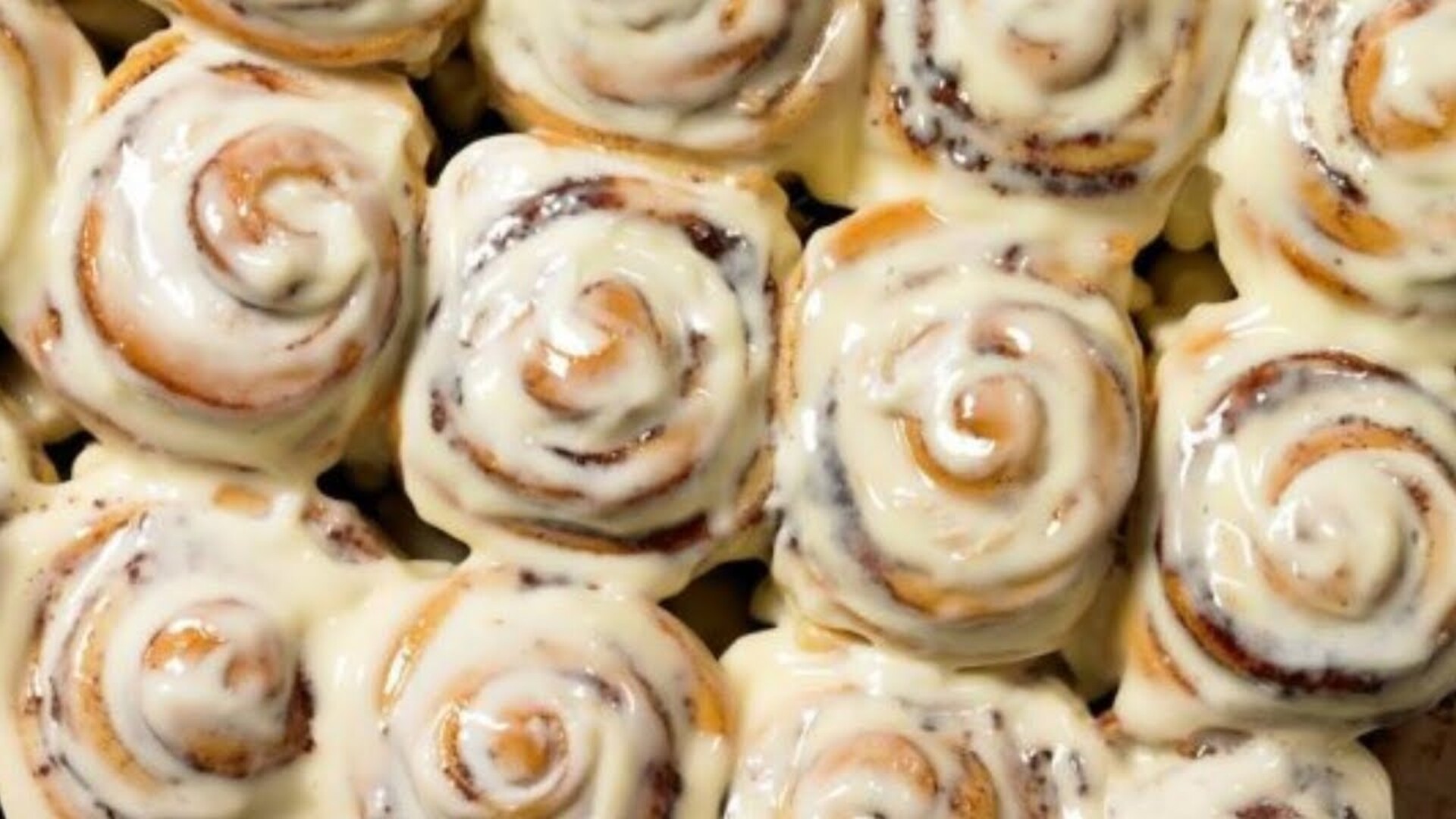 Video thumbnail for The Real Reason Why Cinnabon's Cinnamon Rolls Are So Delicious