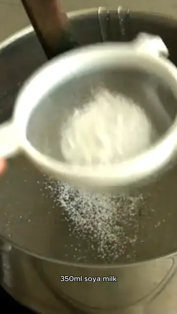 'Video thumbnail for berry protein drink recipe'