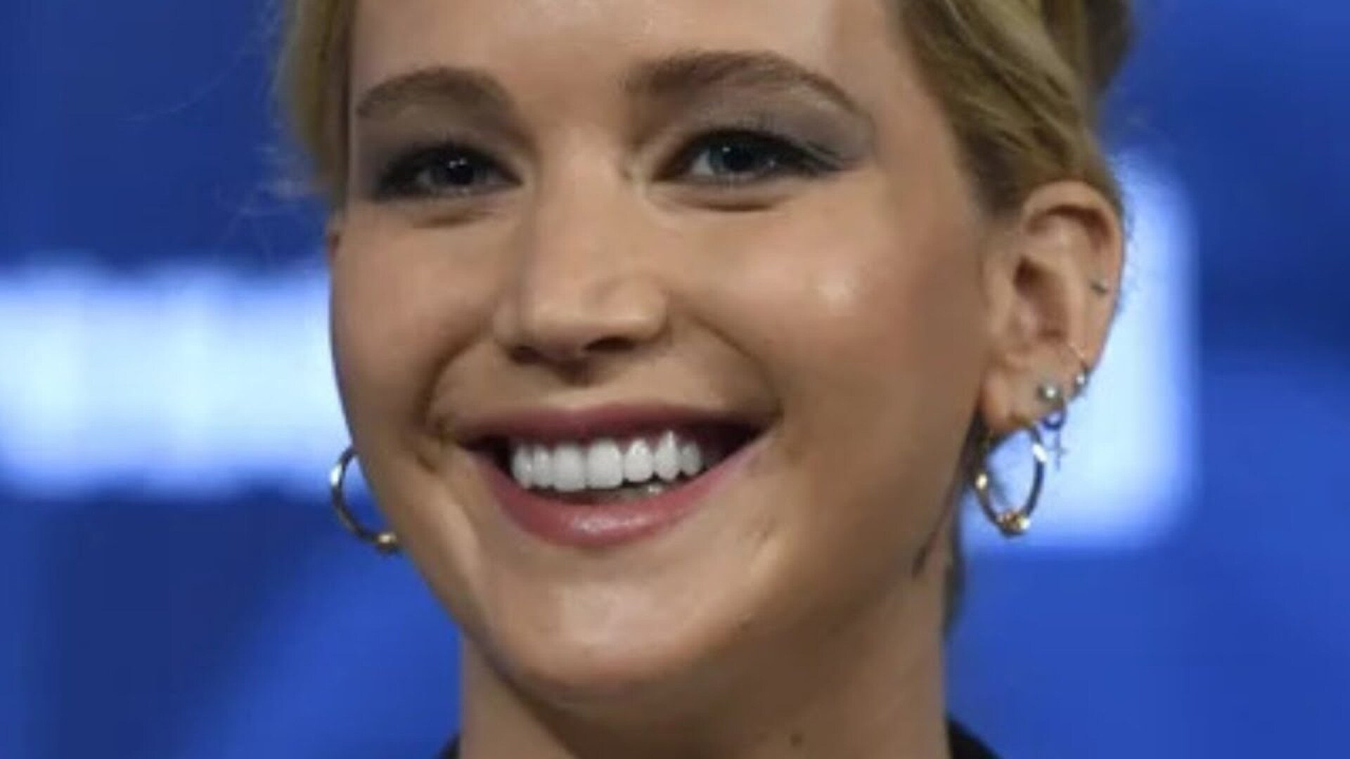 Video thumbnail for A Timeline Of Jennifer Lawrence And Cooke Maroney's Relationship