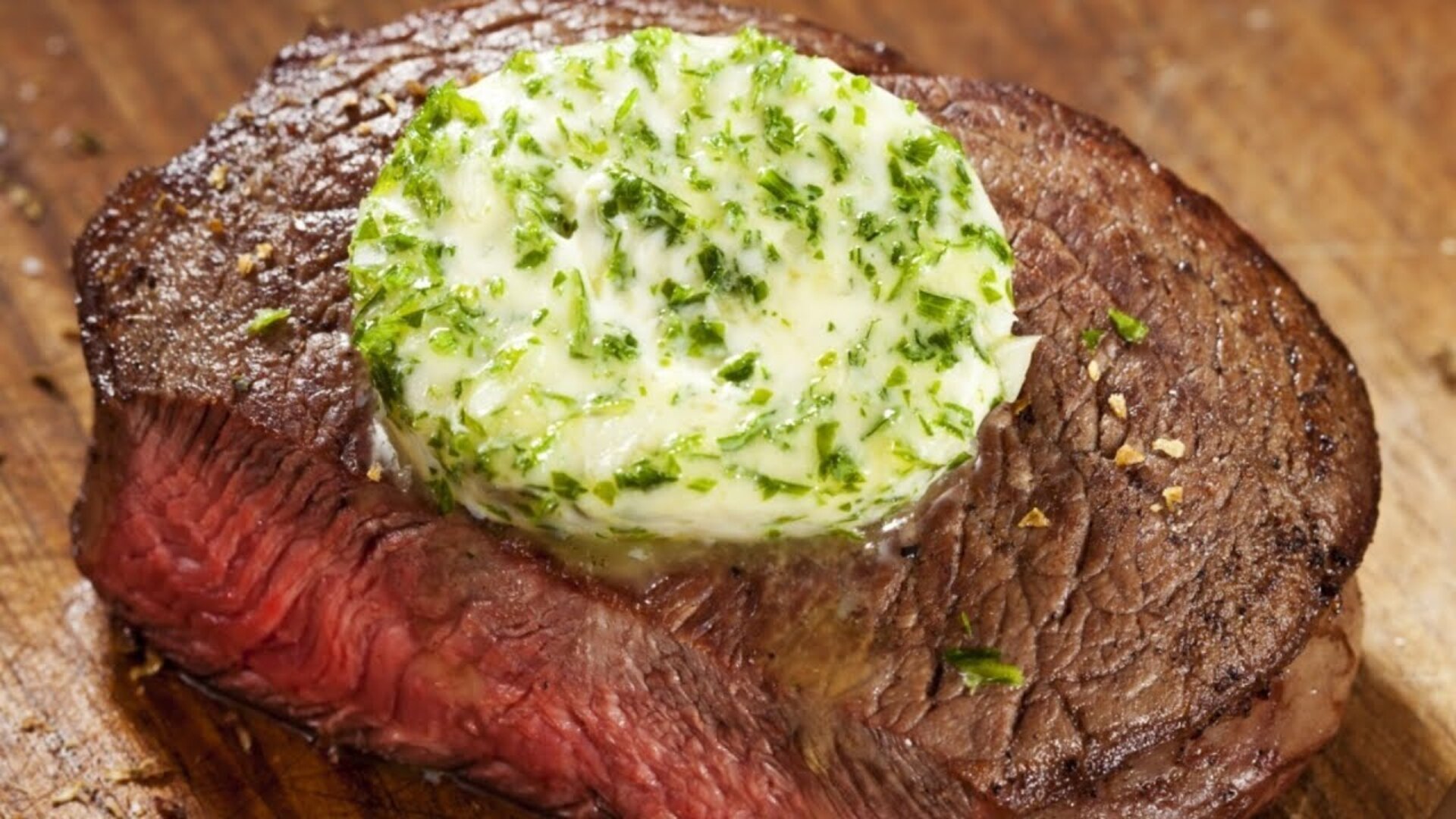 Video thumbnail for Steak Lovers Should Try Flavoring Their Meat This Inventive Way