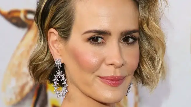 Video thumbnail for Devastating Details About Lifetime's Most Well-Known Stars