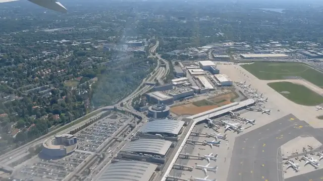 Video thumbnail for Entdecken Sie die 5 wichtigsten Flughäfen Deutschlands